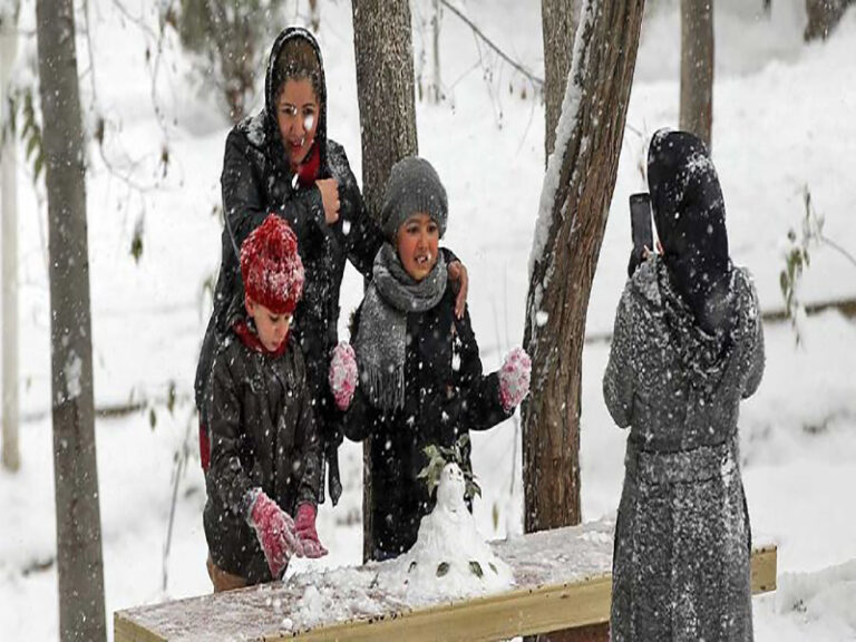 بهترین مکانها برای تجربه برف بازی و تفریحات زمستانی در تهران